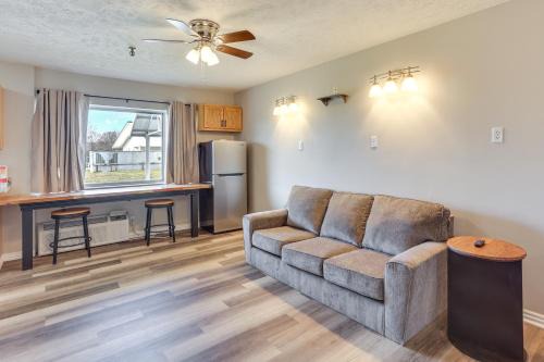 Oakland City Apartamento | Golf, Shop, Tour and More Oakland City Apartment