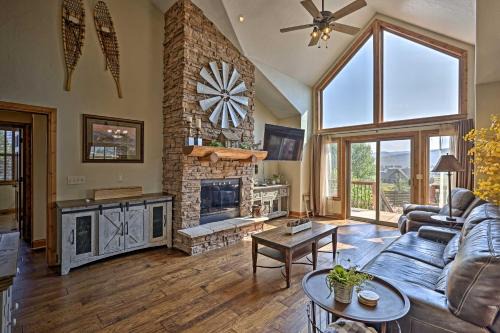 Grand Elk Ranch Casa | Golf, Ski and Hike Luxe Group Getaway in Granby!