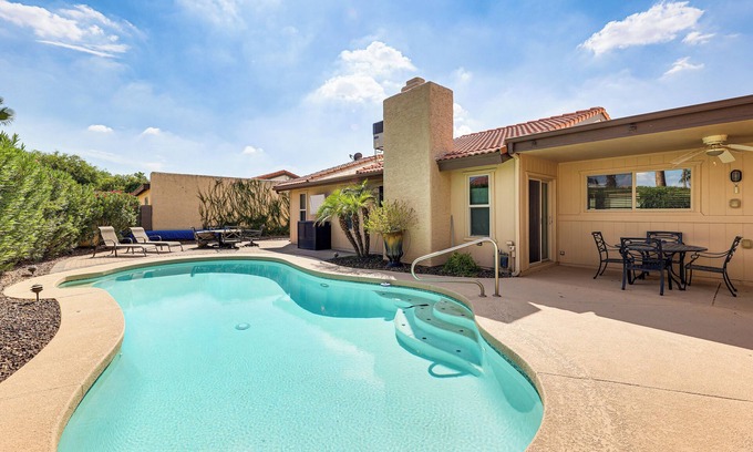 Cottonwood Casa | Golf, Swim & Grill: Snowbird’s Escape in Sun Lakes