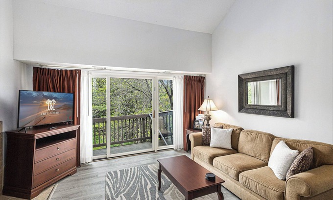 Acme Condominio | ❦ Condominio hermoso campo de golf de 2 dormitorios rey