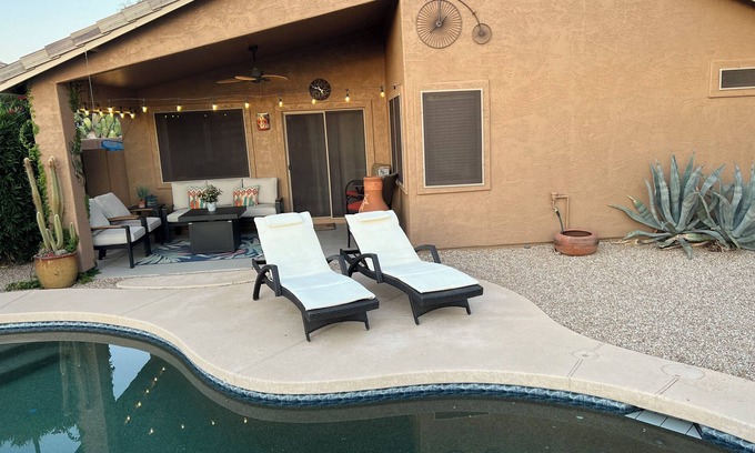 San Tan Valley Casa | Golfer's Paradise!!!-On Johnson Ranch Golf Course with pool!