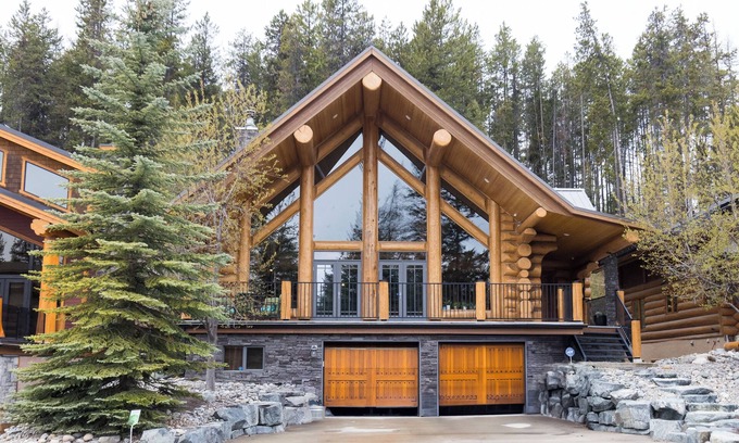 East Kootenay Cabina | Golfers and Families Wanted!4 BR Stemwinder Chalet! Summer 2025 Availability!
