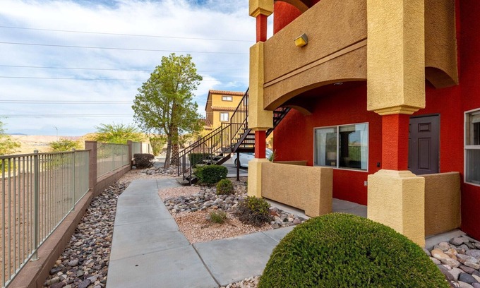 Mesquite Condominio | Golfers Paradise - Charming 2-bedroom condo with AC and fitness room in Mesquite