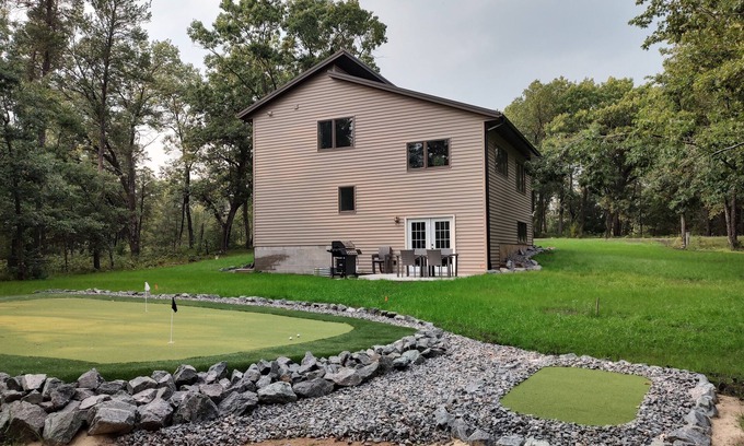 Rome Cabina | Golfers Paradise | Private Practice Facility | Near Sand Valley Golf Resort