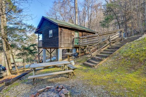 Bryson City Casa | Gone Hiking Bryson City Cabin with Hot Tub and Grill