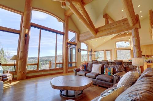 Three Peaks Casa | Good Elevations on Two Cabins Drive home