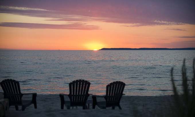 Lake Leelanau Casa | Good Harbor Bay - Beach Paradise - SOL SALVAJE