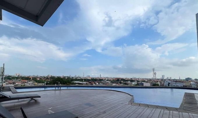 Ngagel Apartamento | Good Location And Serene 2Br At Linden Apartment