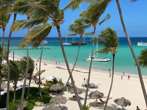 Bavaro Apartamento | Good location on the beach