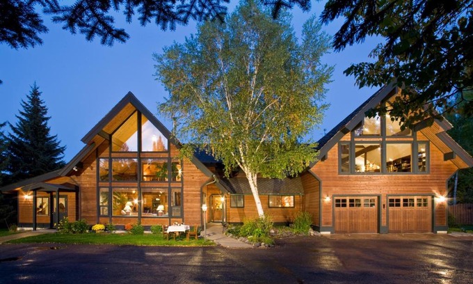 Whitefish Cabina | Good Medicine Lodge