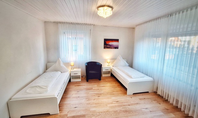 Neuried Apartamento | Good prices Good travel, 4 bedrooms and 2 bathrooms on 130sqm