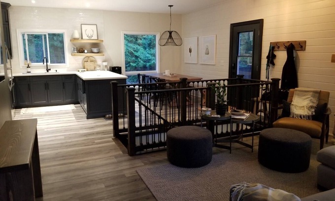 Gooderham Cabaña | Gooderham Lakehouse - Enjoy the peace, tranquility and northern air.