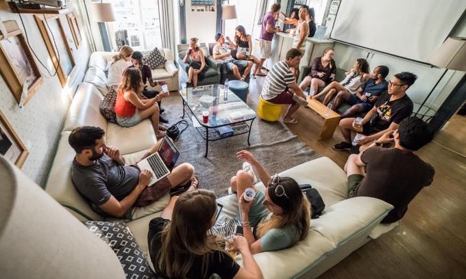 Baixa Hostal | Goodmorning Solo Traveller Hostel