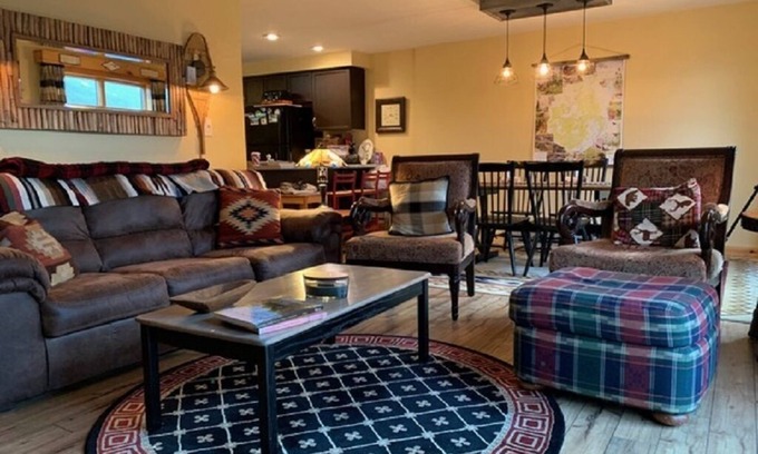 North Creek Casa | Gore Mnt. Ski resort near Lake George- Unit 5 Bldg. D