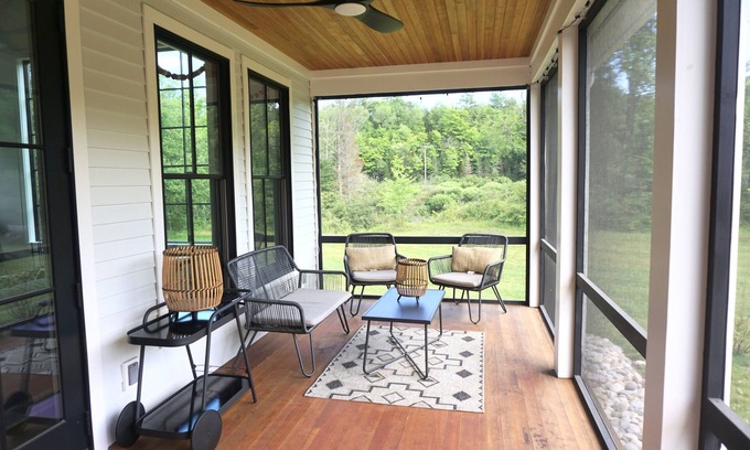 North Creek Otro | Gore Mountain House on North Creek and close to mountain