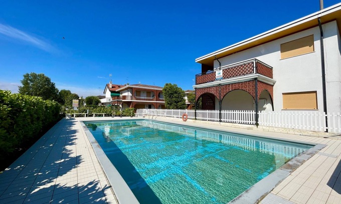 Porto Santa Margherita Villa | Preciosa villa para 8 con piscina compartida