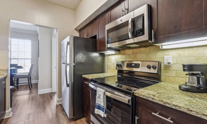 Lindbergh Apartamento | Gorgeous 2 bed 2 Bath!
