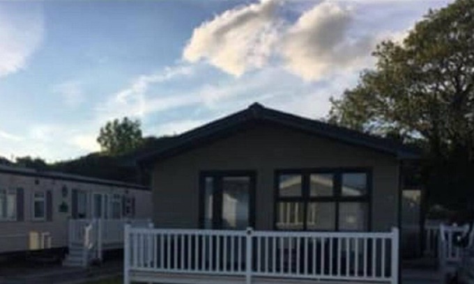 Llanasa Cabina | GORGEOUS 3 BED LODGE