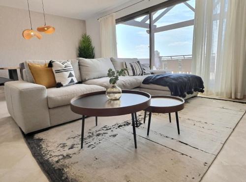 Casares Apartamento | Gorgeous 3-Bedroom Penthouse with Expansive Terrace in Casares Costa