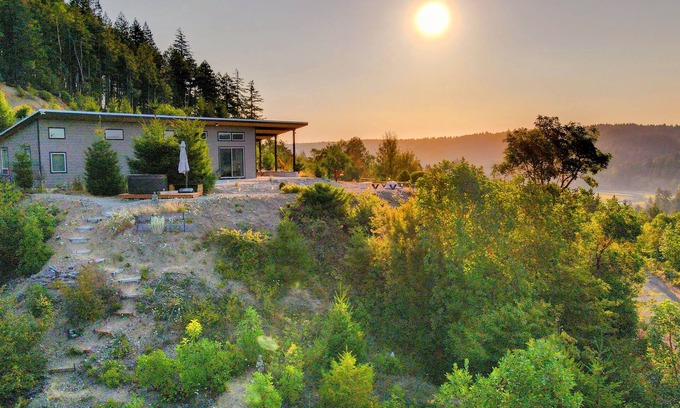 Tahuya Casa | Gorgeous 3 bedroom water view home in the hood canal