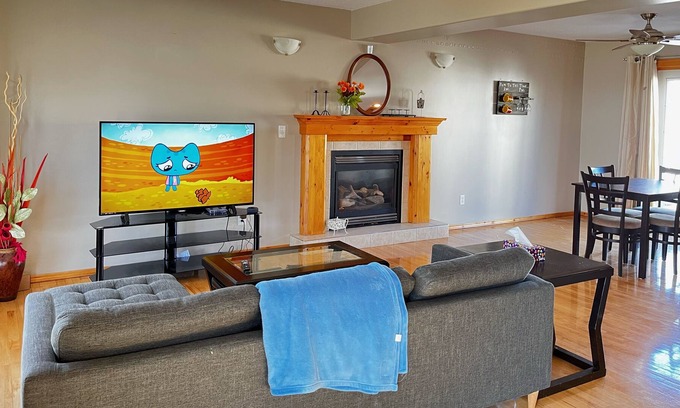 Blackfalds Casa | Gorgeous 3bd 2.5 bath Blackfalds home