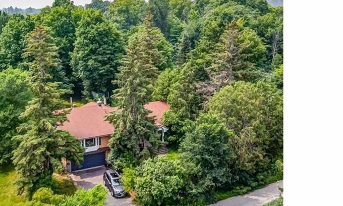 Aylmer Casa | Gorgeous 3BR Home Modern & Fully New Updated