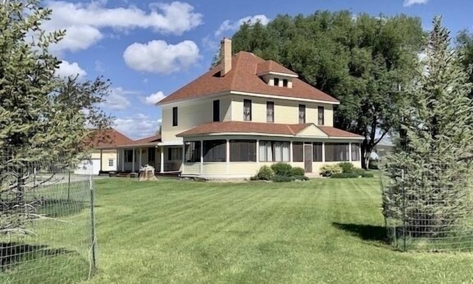 Meeker Casa | Gorgeous 5 Bedroom 4 Bath Home on the White River