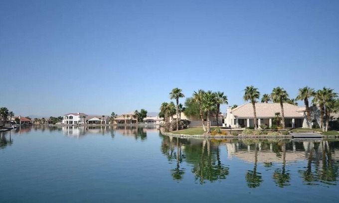 Fort Mohave Casa | Gorgeous 5-Star Home on the Lake, near Laughlin/Bullhead Casinos & Lake Mohave