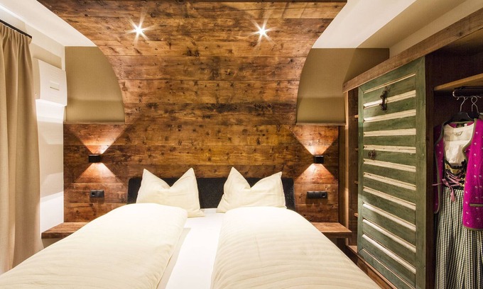 Selva di Val Gardena Apartamento | Precioso apartamento cerca de los remontes con Wi-Fi, aparcamiento y jardín; se admiten mascotas