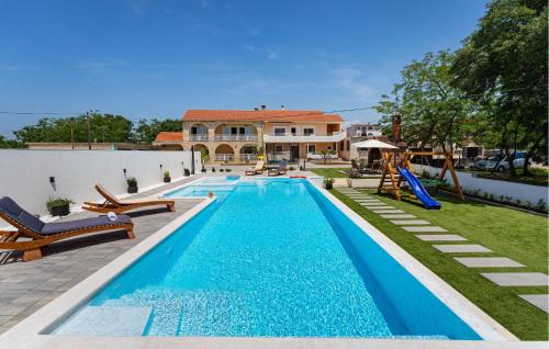 Galovac Apartamento | Gorgeous Apartment In Galovac With Wifi