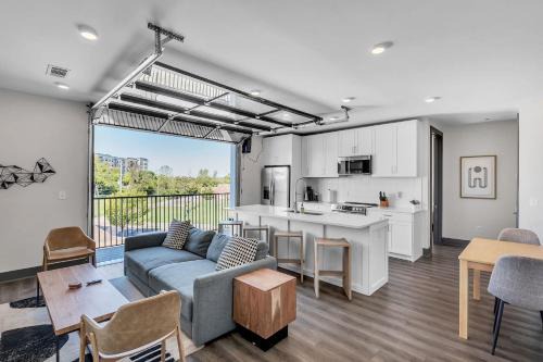 Rolling Mill Hill Apartamento | Gorgeous Apt for 8 with Rooftop & Gym Near DT