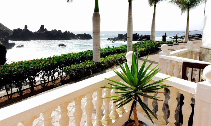 Alcala Villa | Hermosa villa frente a la playa