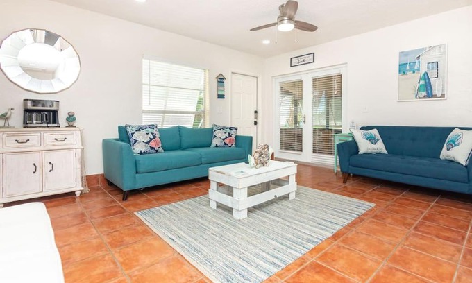 Lantana Casa | Gorgeous Beach Themed Vacation Home With Amazing Patio & Terrace