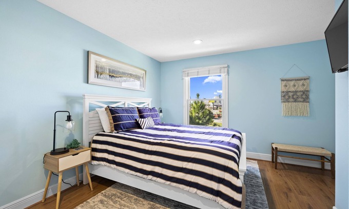 Bel Air Casa | Gorgeous, Bright Townhome Close to Beach!