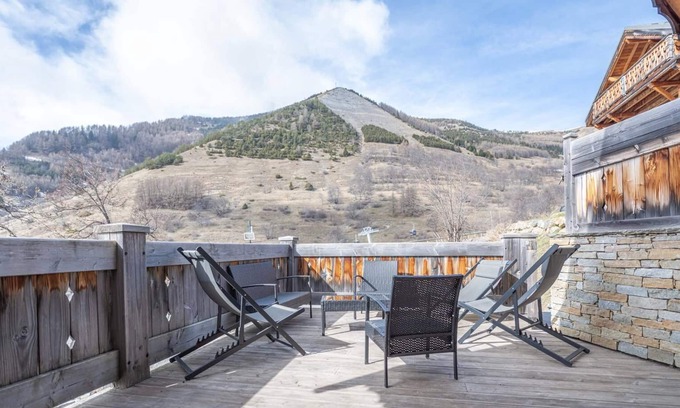 Huez-en-Oisans Chalet De Esquí | Beautiful 4 bedroom chalet, 50m Huez Express piste