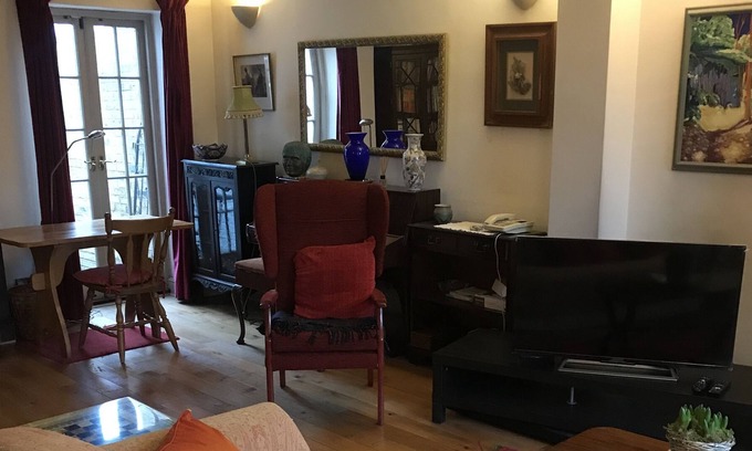 Kew Casa | Gorgeous Cosy Cottage Near Kew Botanical Gardens