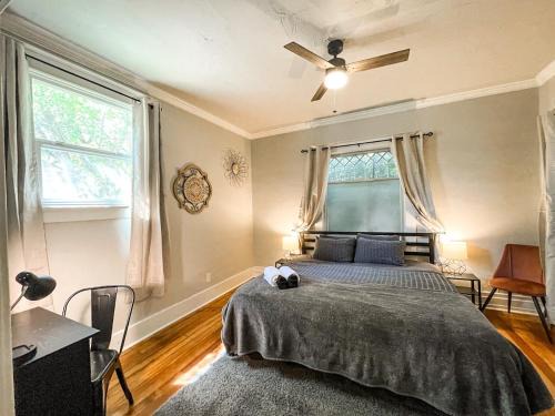 Central Colorado Springs Casa | Gorgeous cottage downtown COS pet friendly