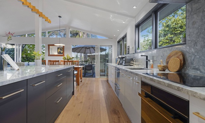 Glendowie Apartamento | Gorgeous Family Home-Fully Fenced & Toys