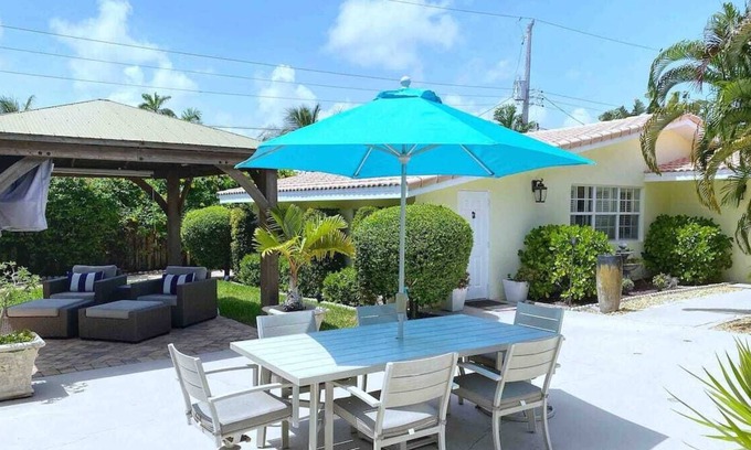 Dolphin Isles Villa | GORGEOUS Family Villa with private pool & outdoor patio!