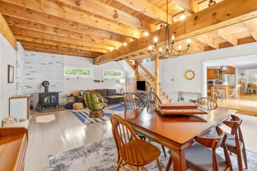 South Dennis Casa | Gorgeous Home 1 mile to Beach and near Cape Cod Bikepath