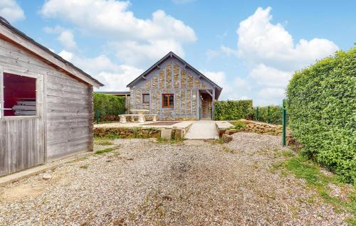 Malleville-les-Gres Casa | Gorgeous Home In Malleville-Les-Grès