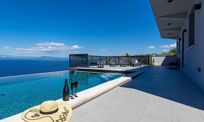 Prigradica Casa | Preciosa casa en Blato con WiFi