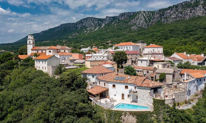Bribir Casa | Bonita casa en Bribir con cocina