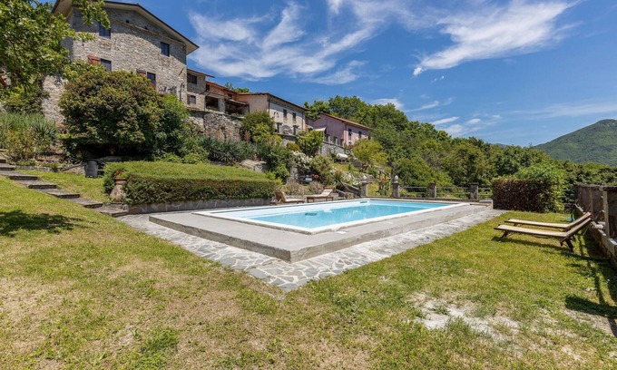 Comano Casa | Hermosa casa en Comano -MS-