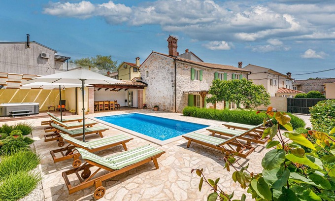Mali Vareski Casa | Preciosa casa en Krnica