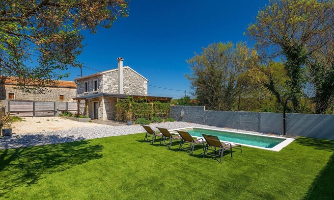 Prodol Casa | Preciosa casa en Krnica