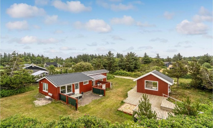 Trend Casa | Gorgeous Home In Løgstør With Kitchen