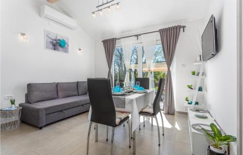 Linardici Apartamento | Gorgeous Home In Zgaljici