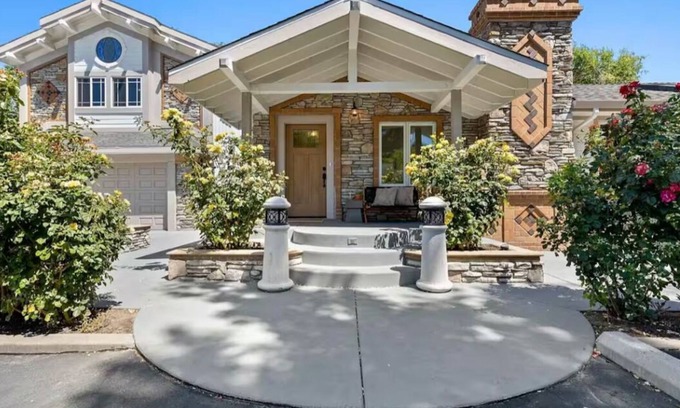 Walnut Creek Casa | Gorgeous house located in Walnut Creek: 3BD & 2BA, fully stocked kitchen, & more