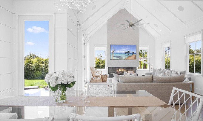 Nantucket Casa | Gorgeous house with heated pool, Gym, JEEP Rental